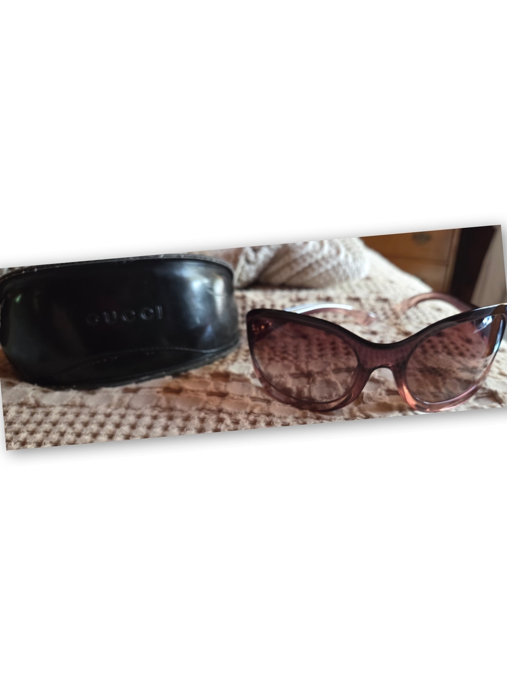 Vintage Y2K Authentic Gucci Wrap Around Oval  Sunglasses & Case
